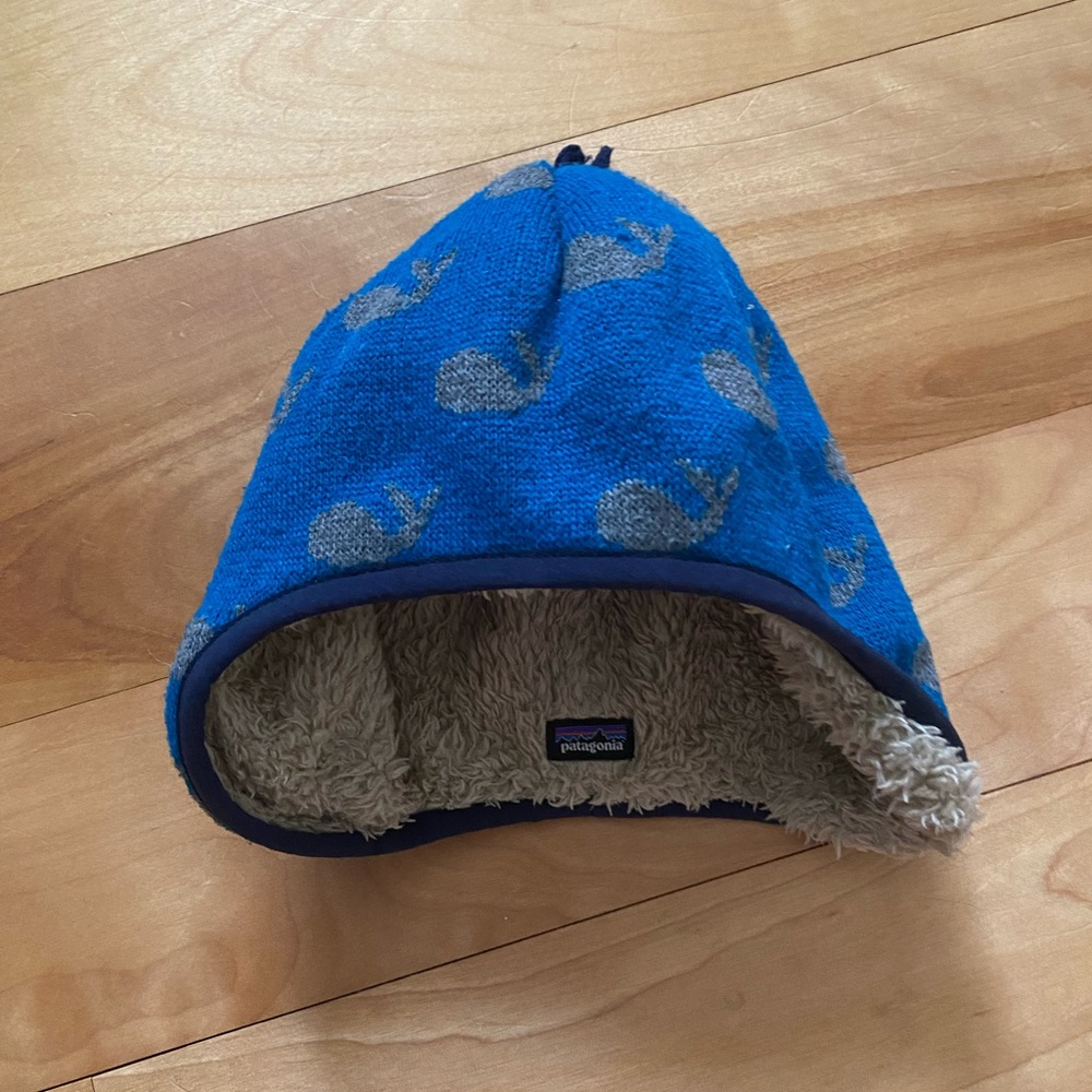 Patagonia reversible beanie - EUC - 18-24 Months - worn less than 5 times